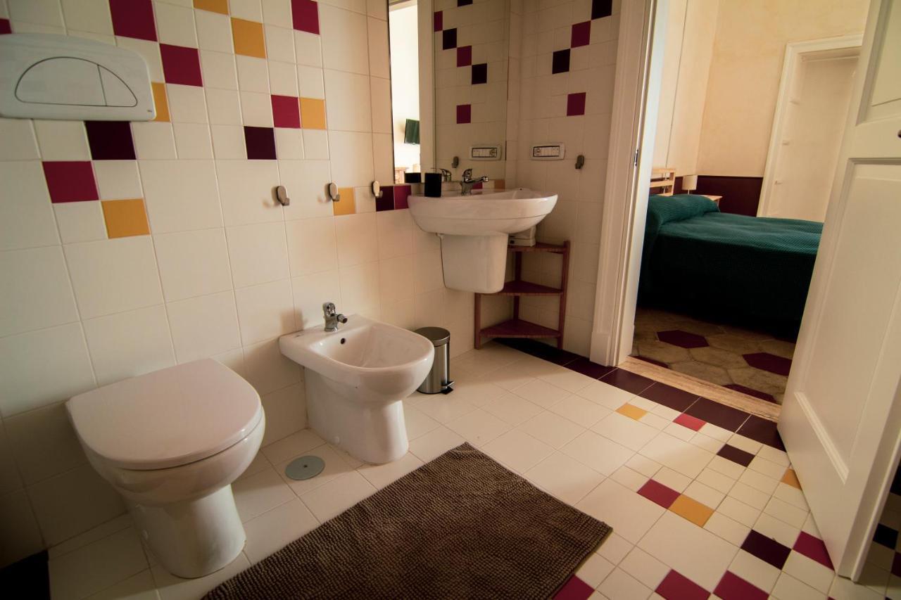 B&B Le Finestre Sul Mare Taranto Luaran gambar