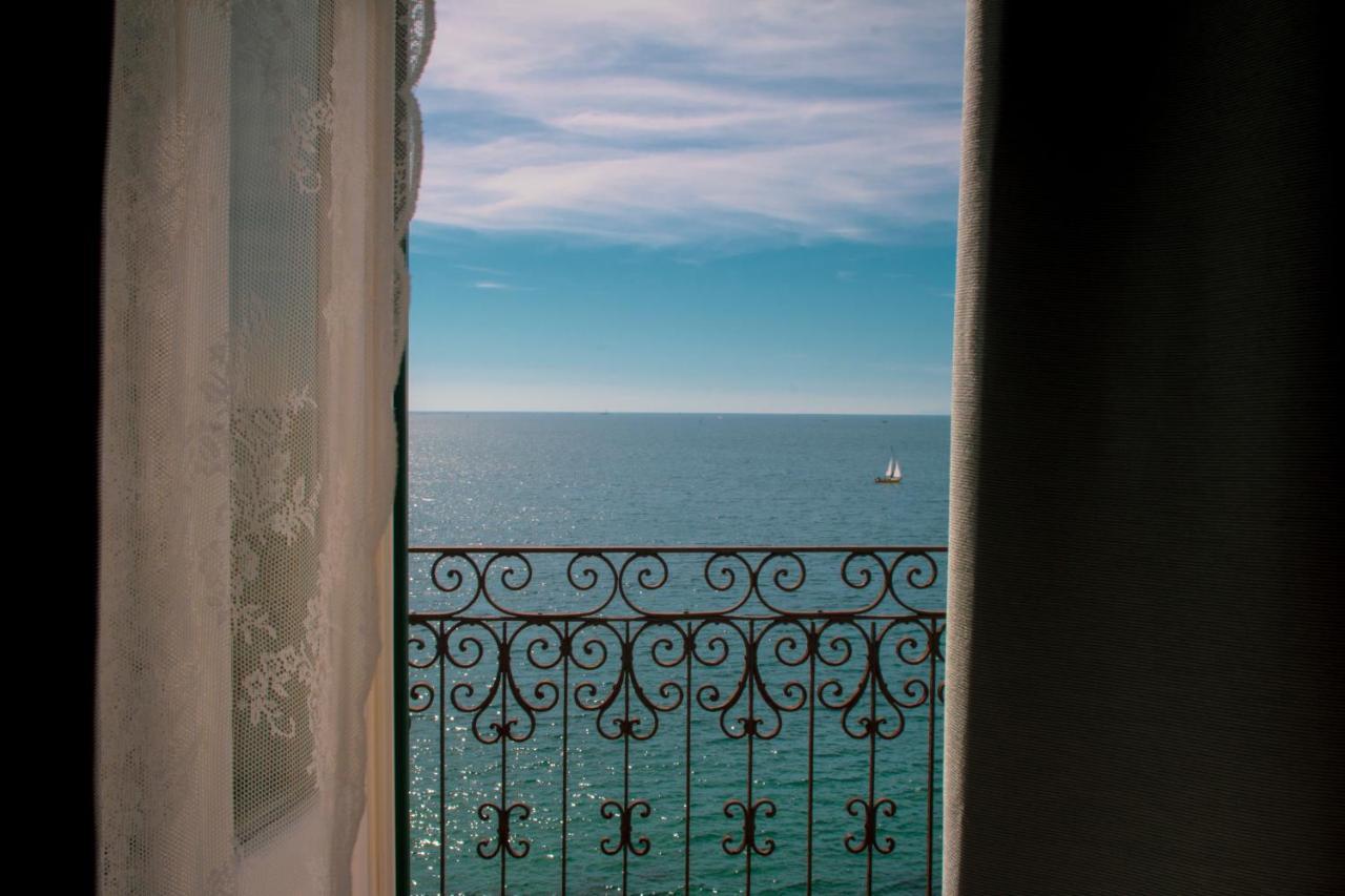 B&B Le Finestre Sul Mare Taranto Luaran gambar