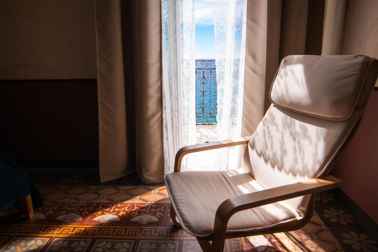 B&B Le Finestre Sul Mare Taranto Luaran gambar